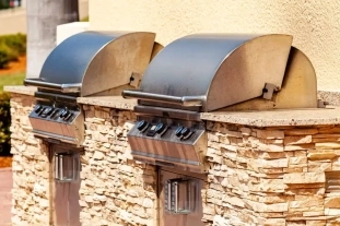 The Best Materials for Outdoor Kitchens in Florida (And What to Avoid) sidebar image