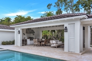 Outdoor Cabinetry: Why Marine-Grade Materials Make All the Difference sidebar image