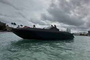 Custom Boat Building in South Florida - Powered by PERULLA Technology service image