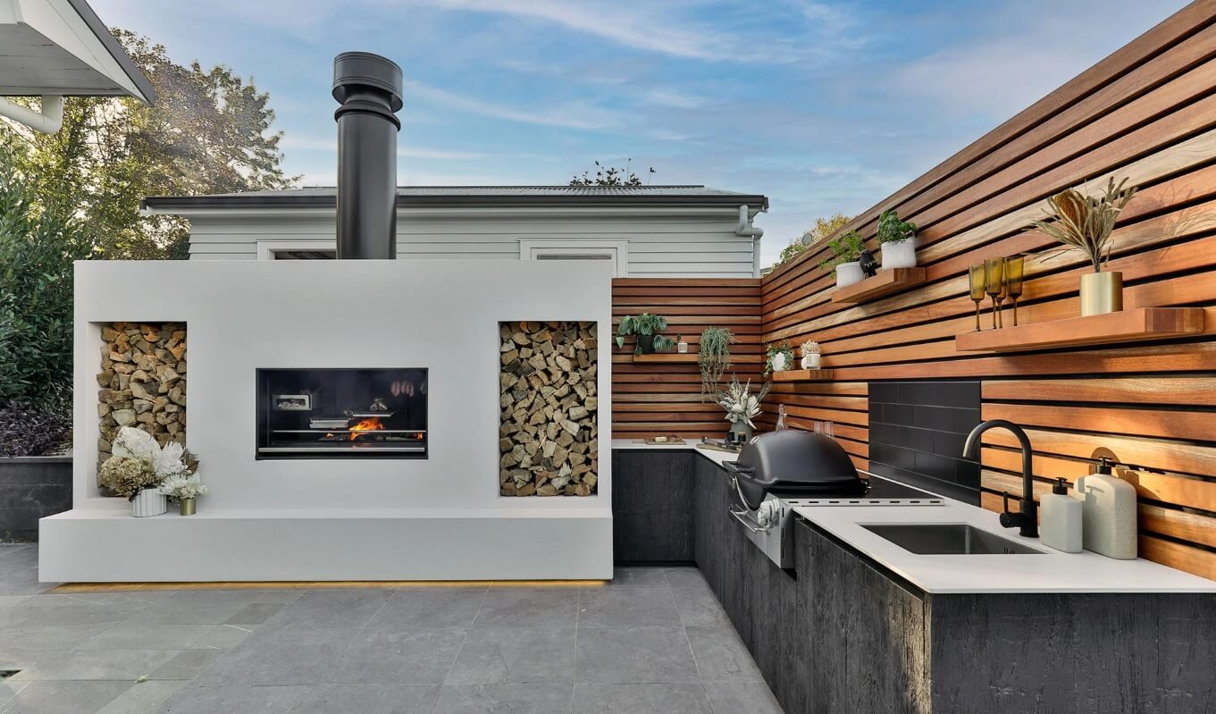 How to Design an Outdoor Kitchen That Stands Up to Heat hero image